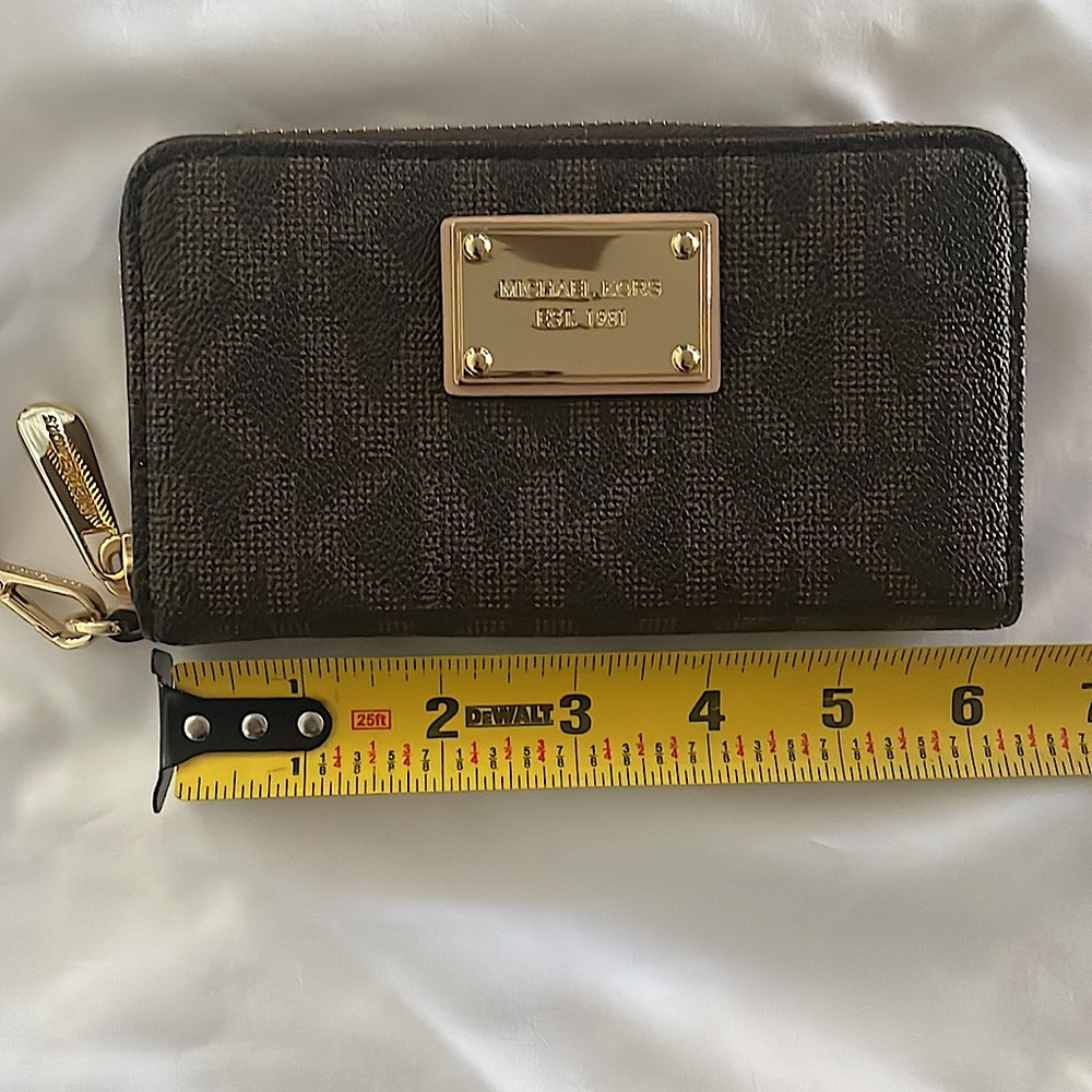 Michael Kors Wristlet - Picture 6 of 7